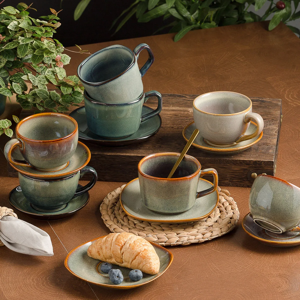 طقم فنجان قهوة وصحن سيراميك عت - مراجعة Coffee Tea Gardens وسعره